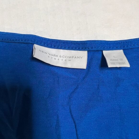 New York & Co Large bright blue abstract sheer overlay top - Picture 5 of 6